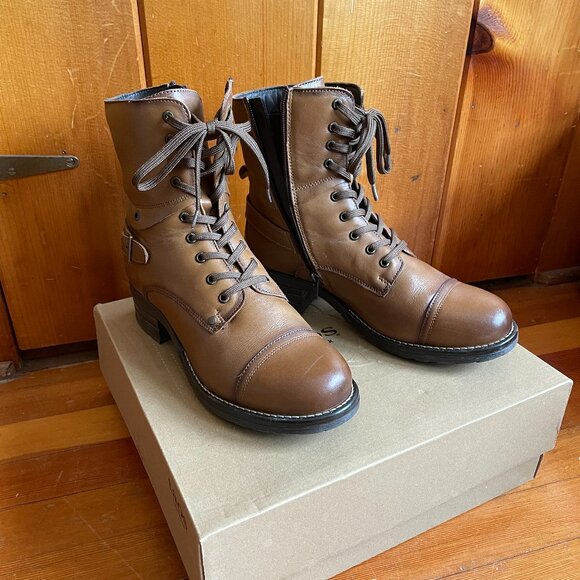 Taos Footwear Shoes - Taos Crave Tan Boots Size 42